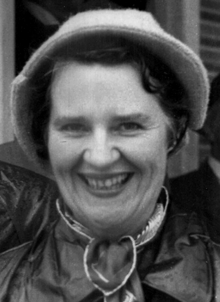 Photo of photos/Gwen McLennan bn abt1916 Vic portrait